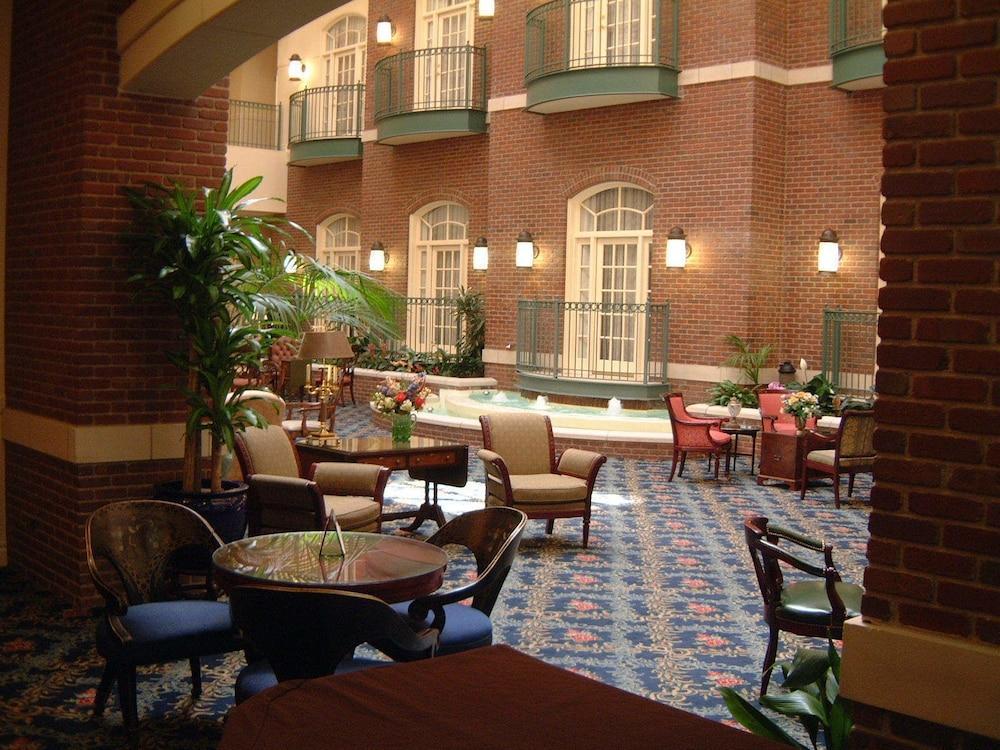 Hotel At Old Town Wichita Extérieur photo