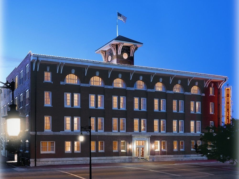 Hotel At Old Town Wichita Extérieur photo