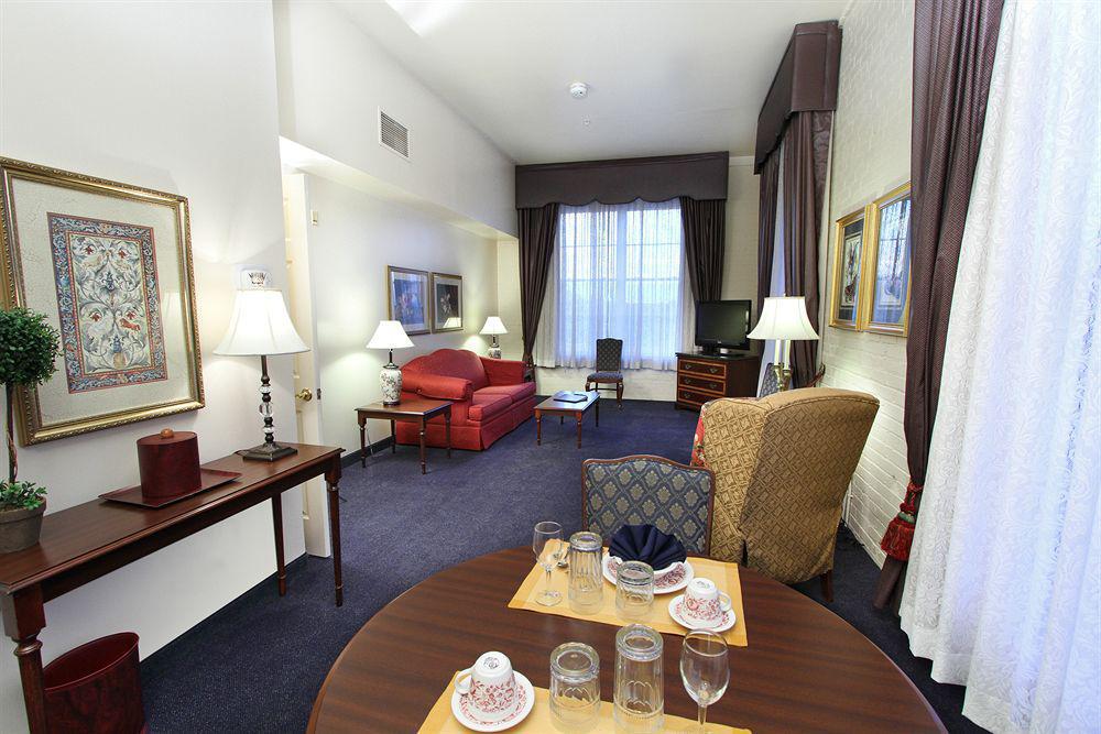 Hotel At Old Town Wichita Extérieur photo